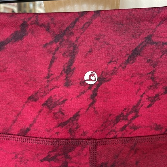 Brand New LegEnd Leggings Red Marble 7/8 High Waisted w/ Pockets Activewear - Picture 14 of 15